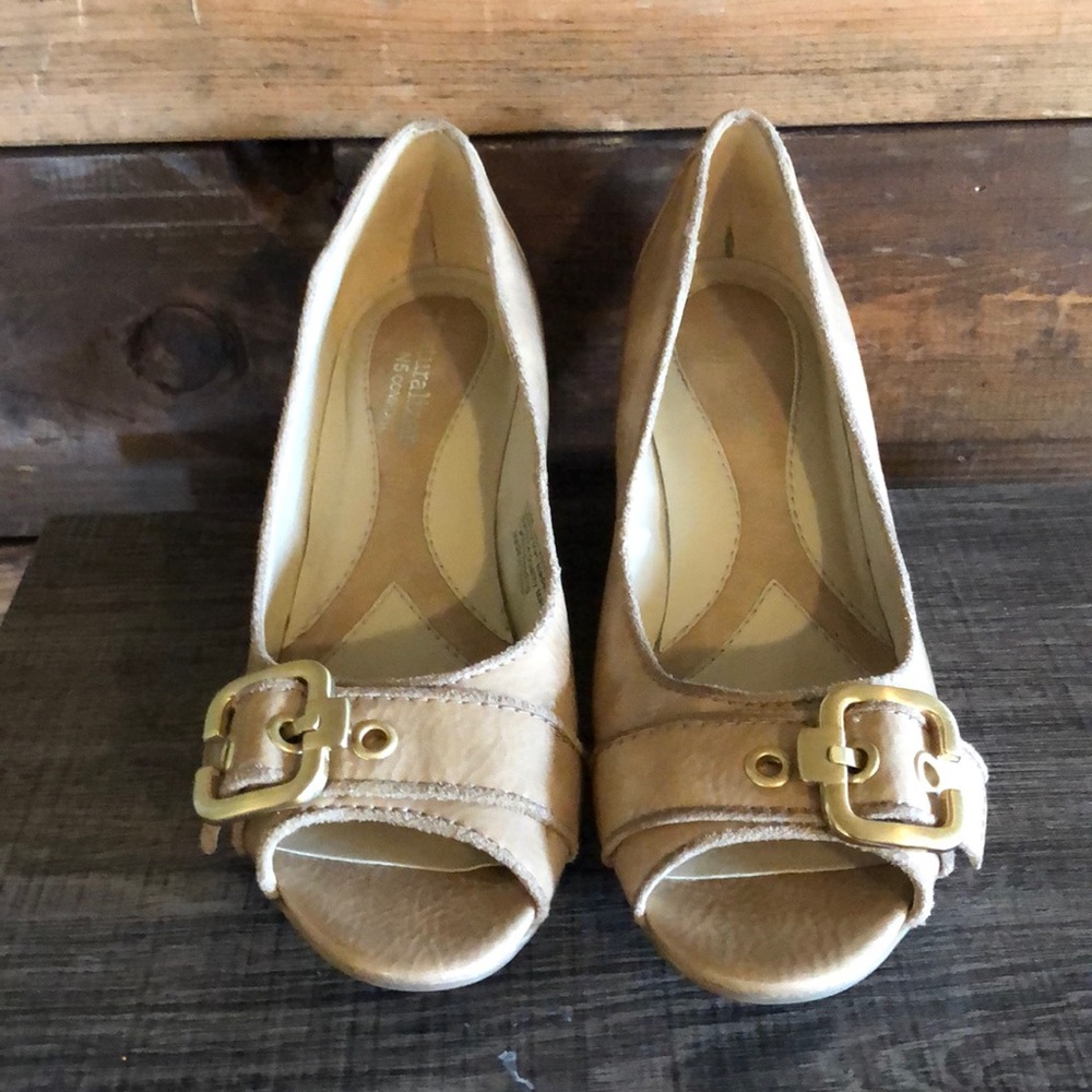 Naturalized | Cream Wedges